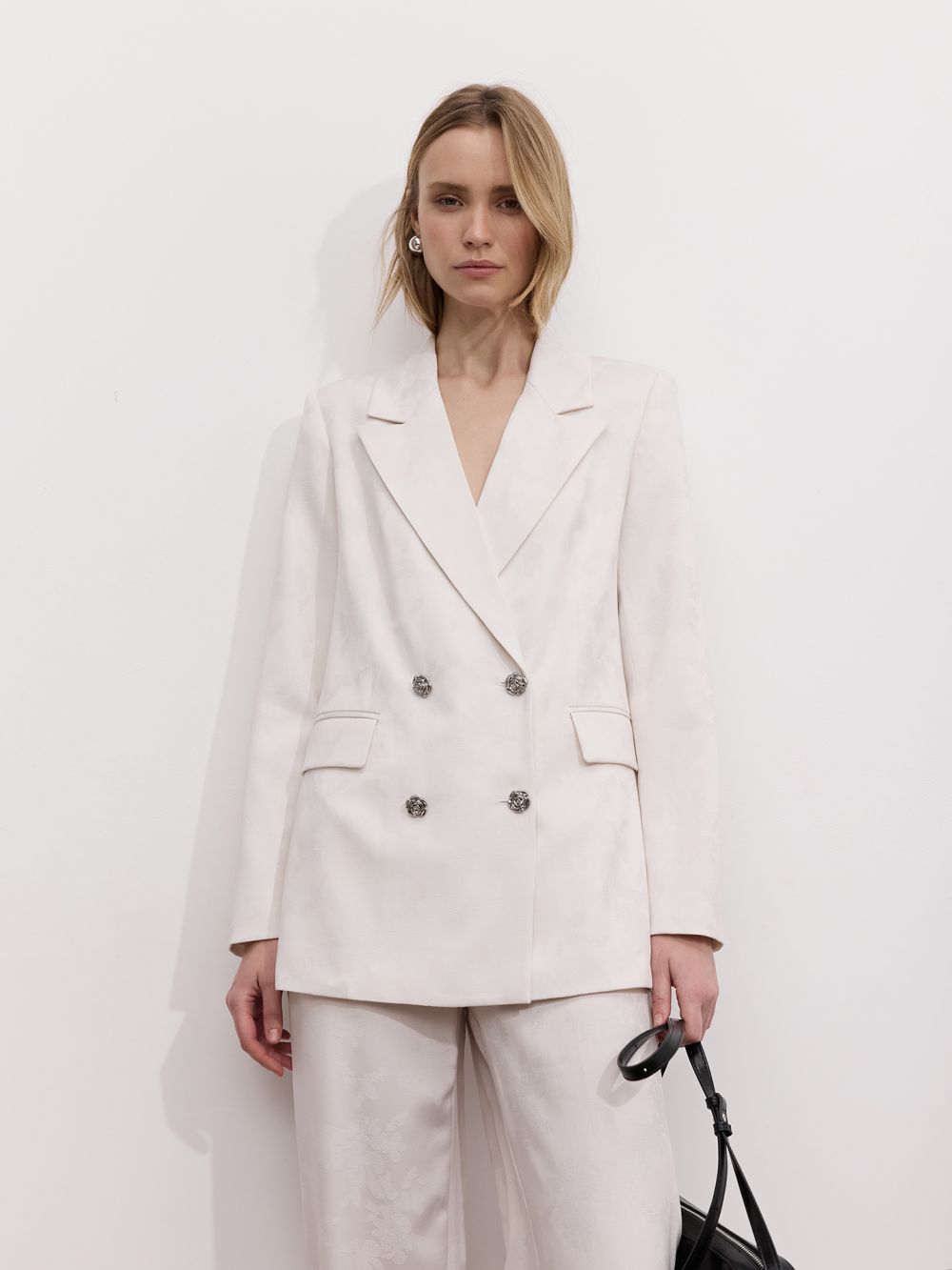 בלייזר אוברסייז ג’אקרד