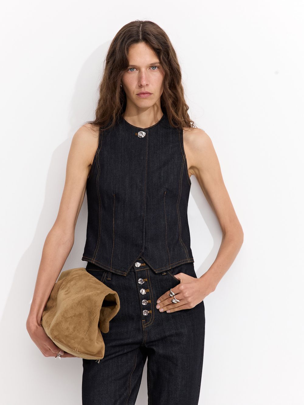 וסט ג’ינס מחויט