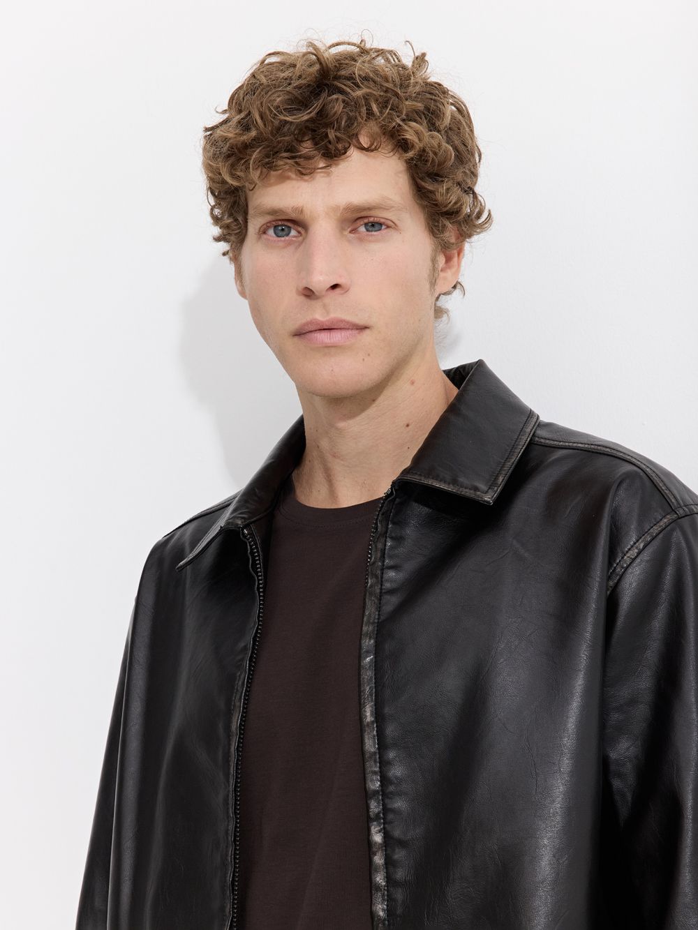 ג׳קט דמוי עור שטוף