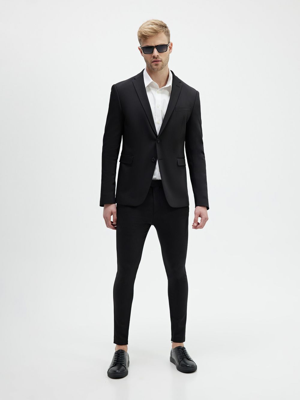 ז’קט מחוייט