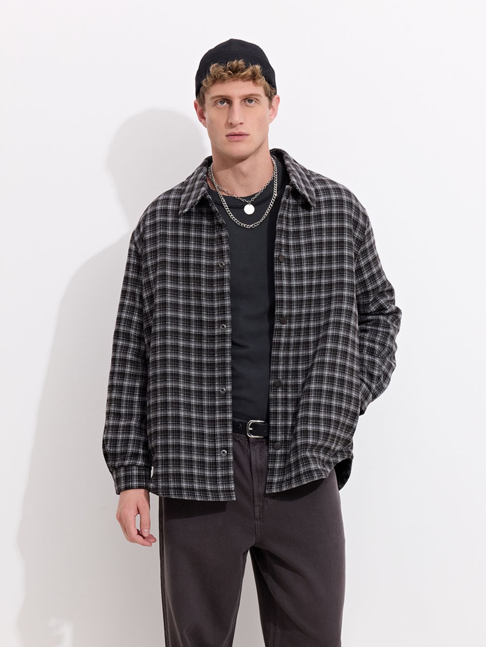 ג’קט משובץ עם בטנה פרוותית