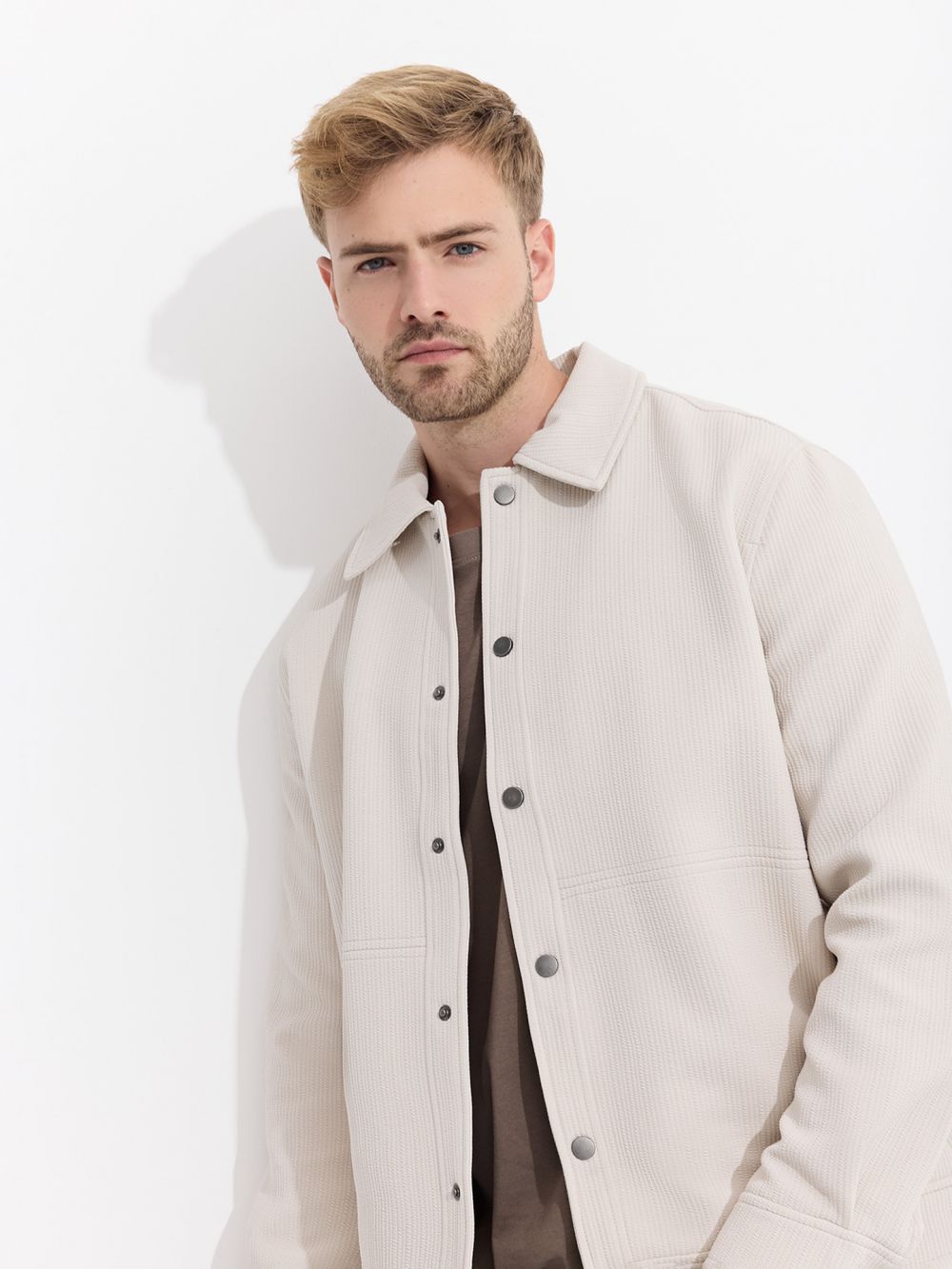 ג׳קט עם כיסים