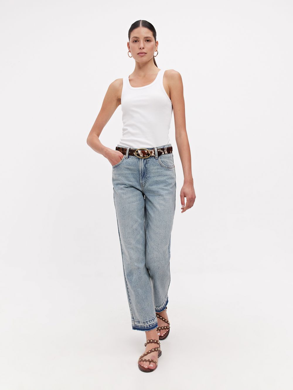 ג’ינס STRAIGHT מותן גבוהה ומכפלת פתוחה