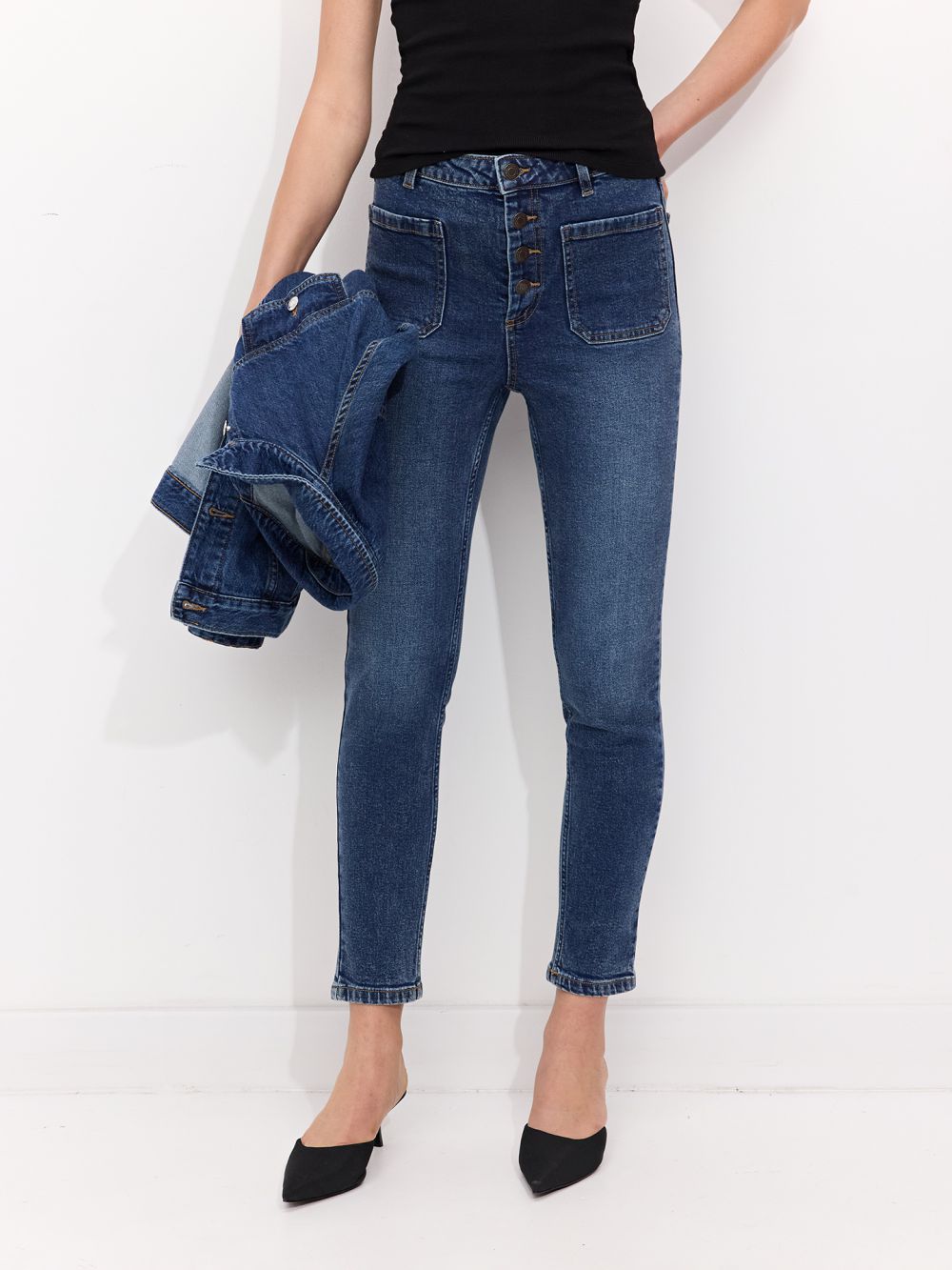 ג׳ינס SKINNY כפתורים וכיסים חיצוניים