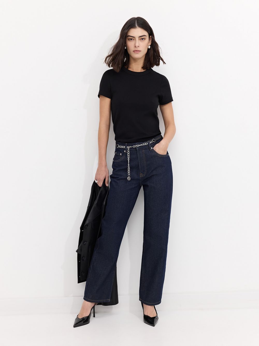 ג’ינס בגזרה גבוהה STRAIGHT וחגורה.