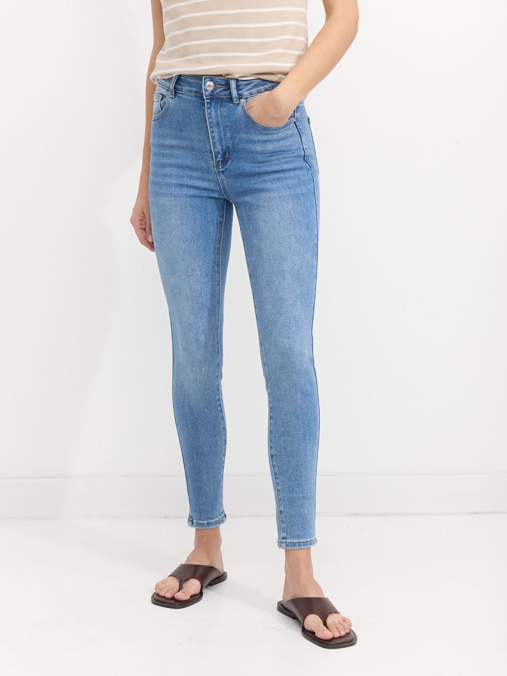 ג׳ינס SKINNY בגזרה גבוהה