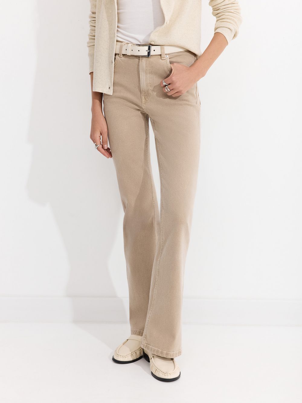 ג’ינס FLARE עם חגורה