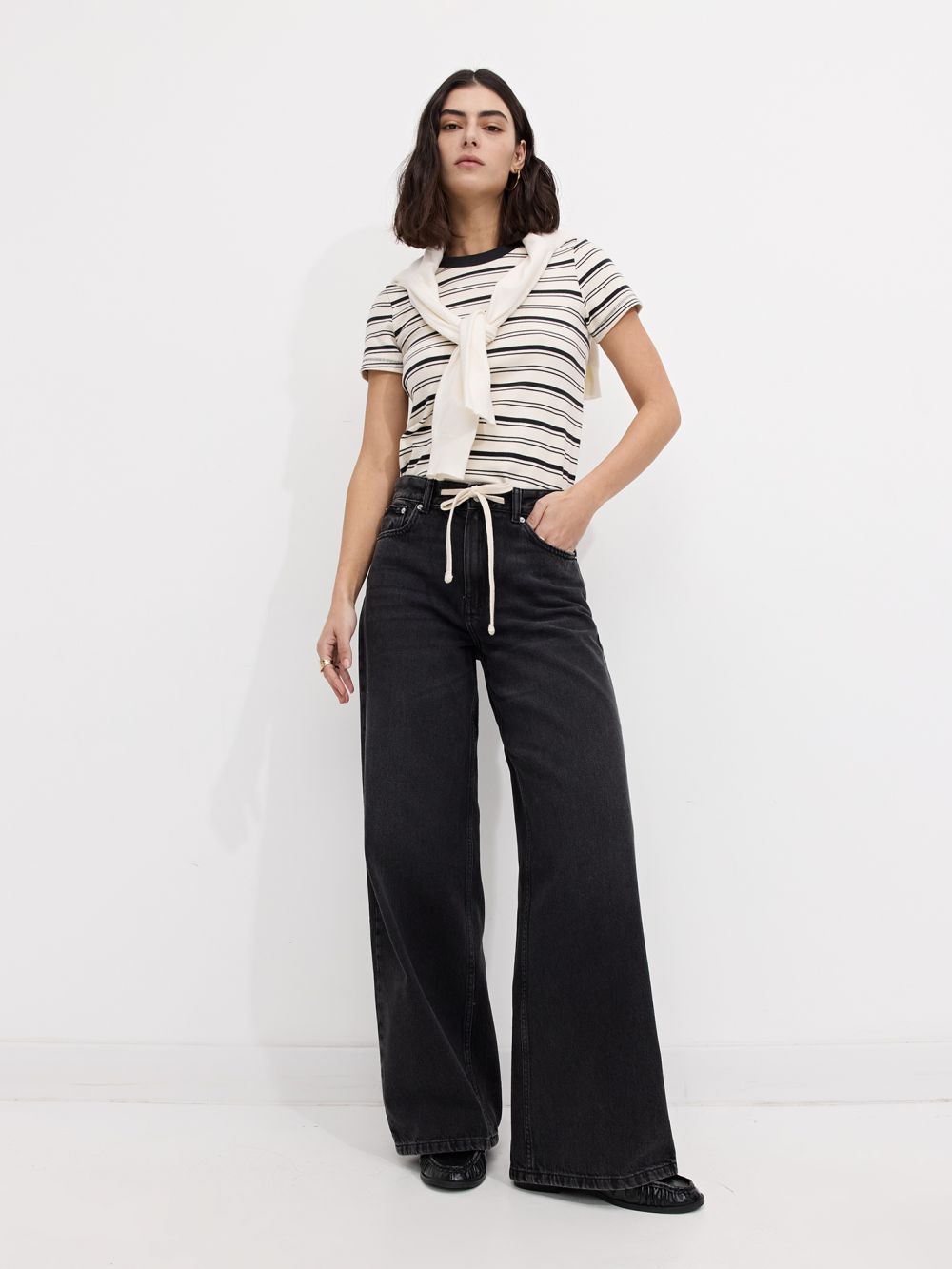 ג’ינס WIDE-LEG