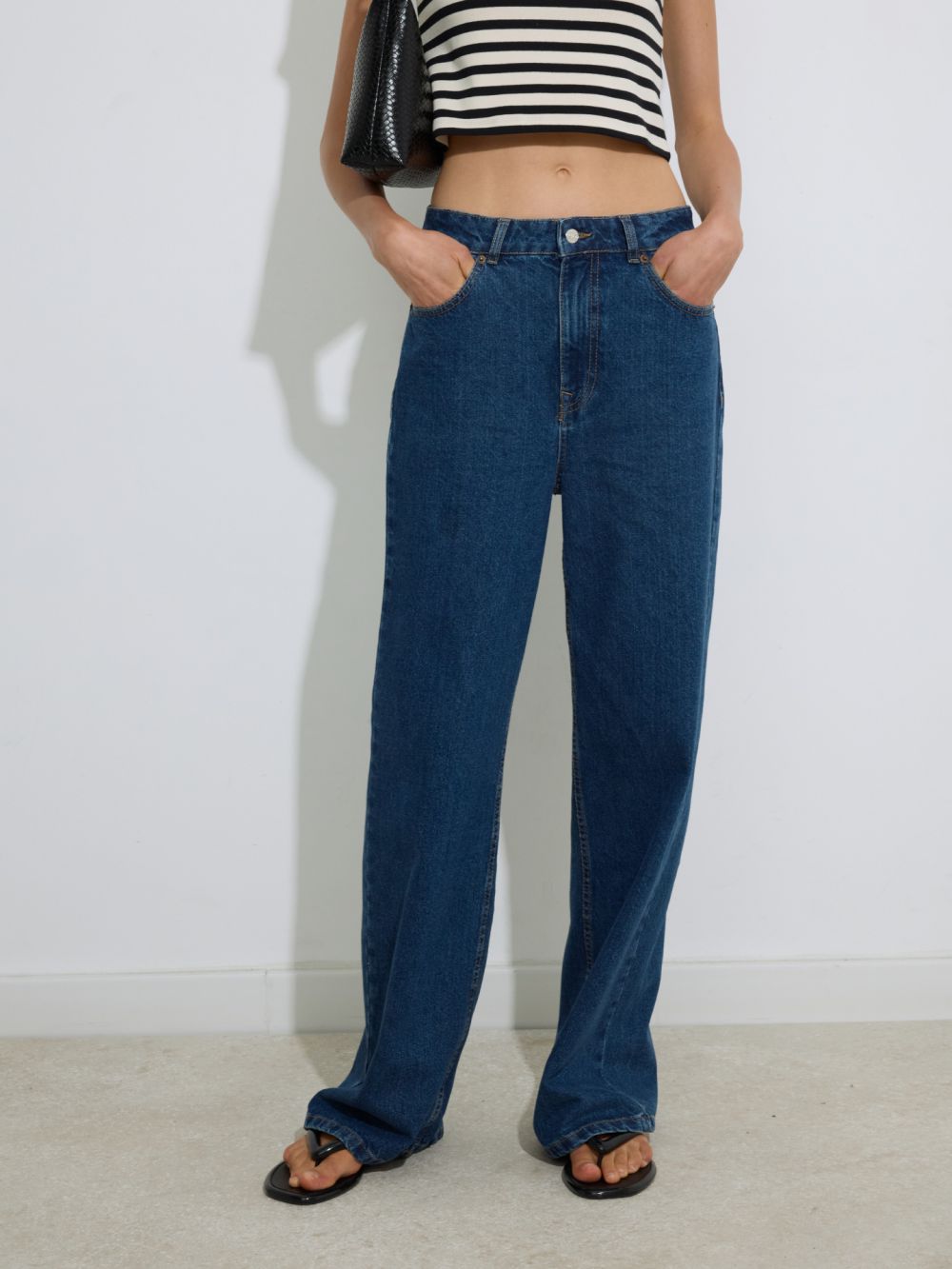 ג’ינס WIDE-LEG