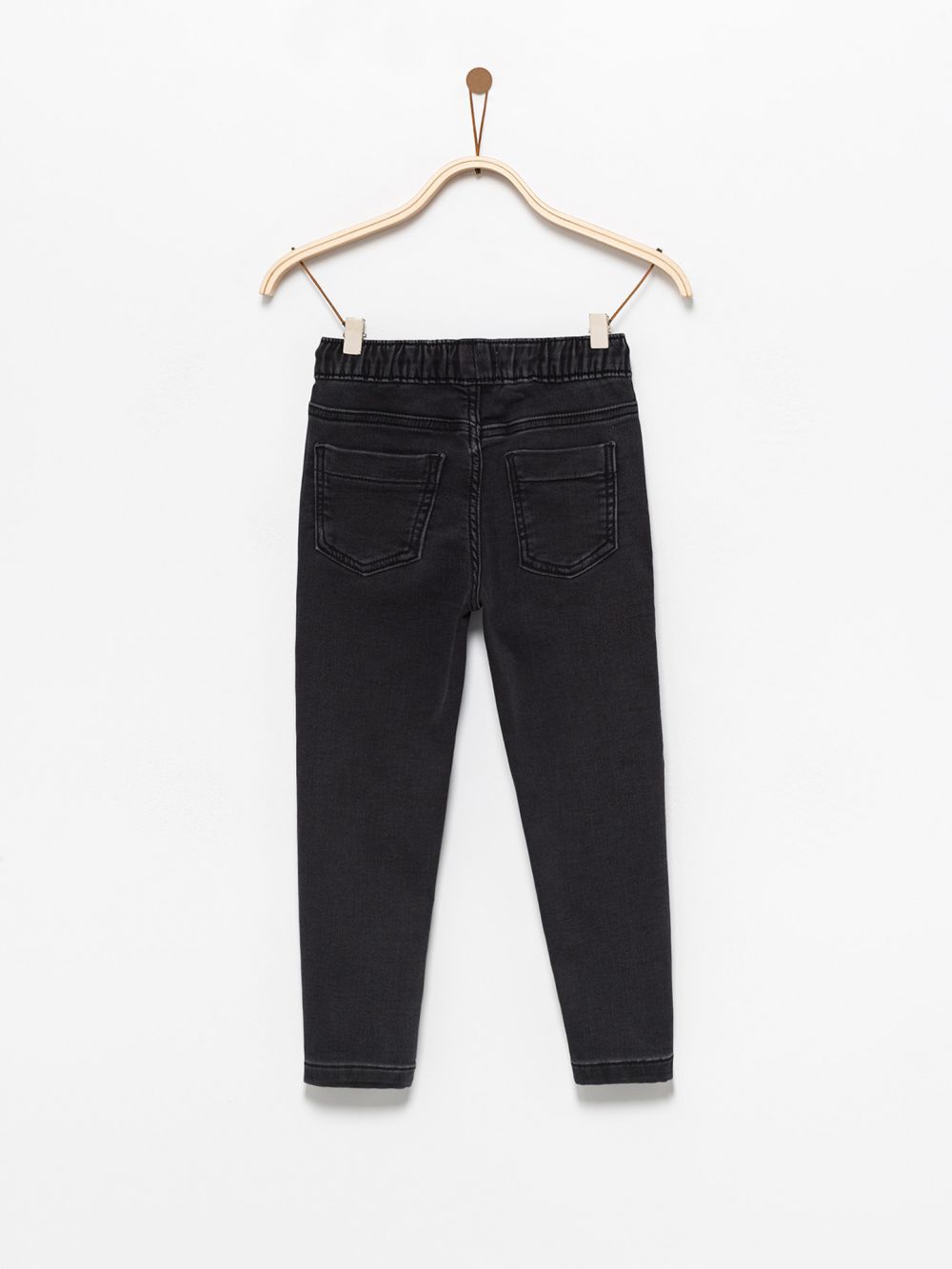 מכנסי ג’ינס עם שרוך