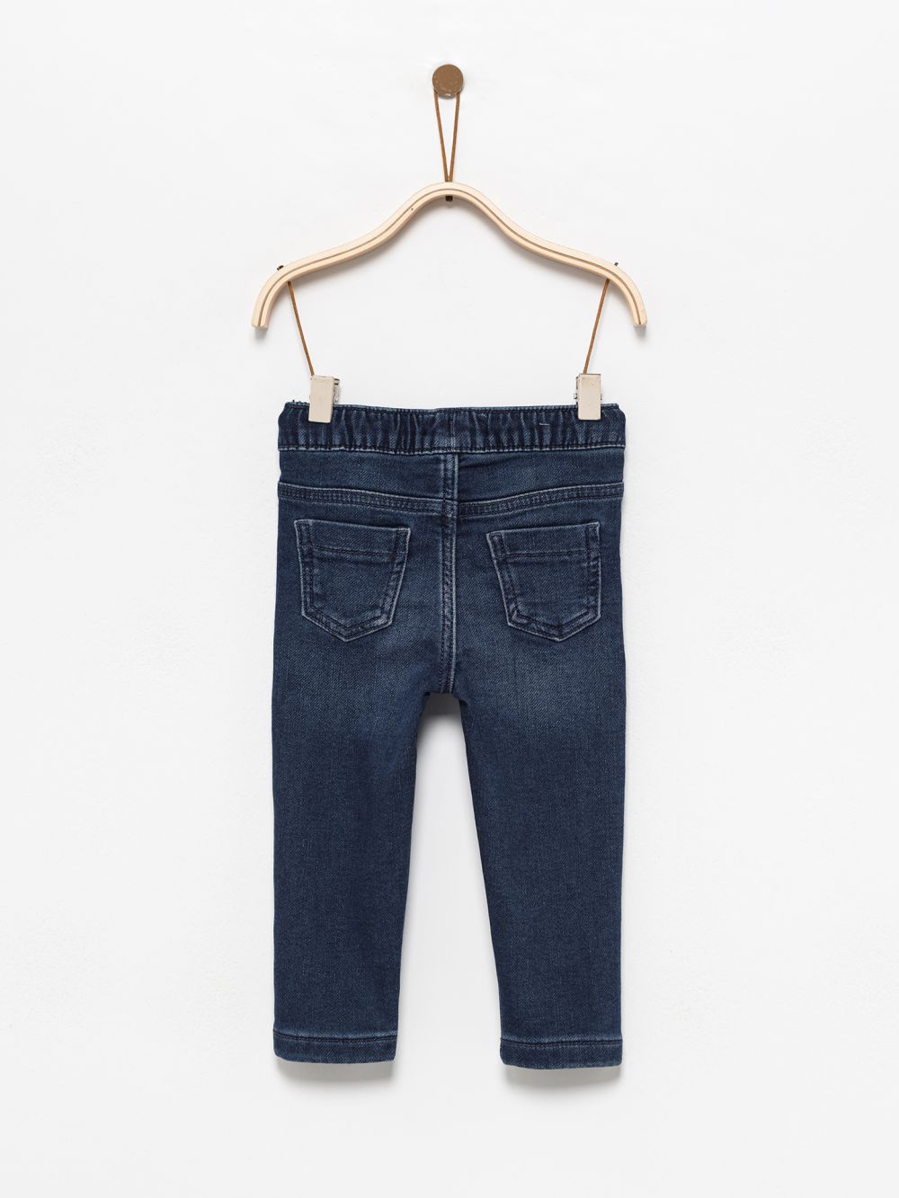 מכנסי ג’ינס ארוכים