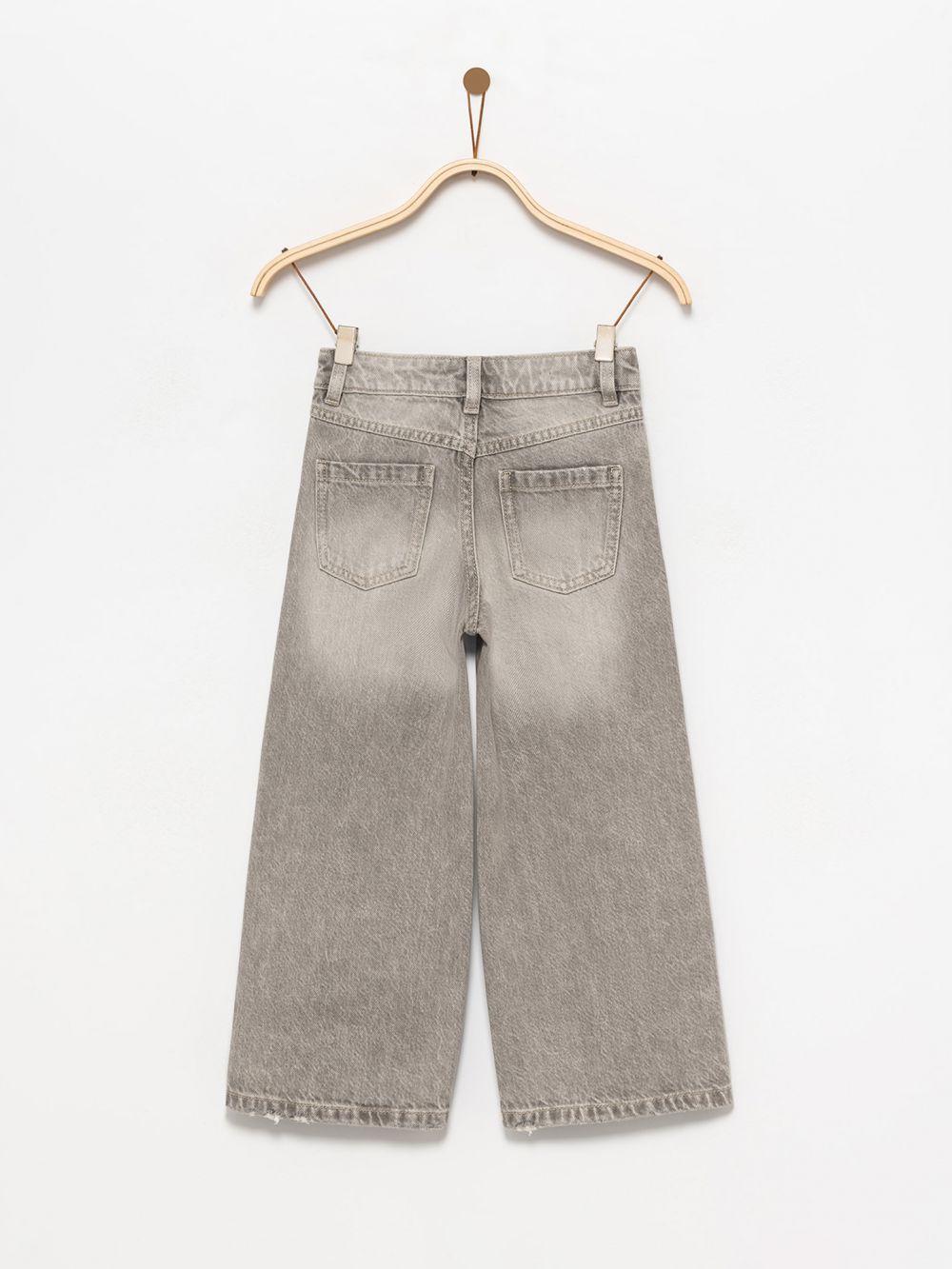 ג׳ינס רגל רחבה