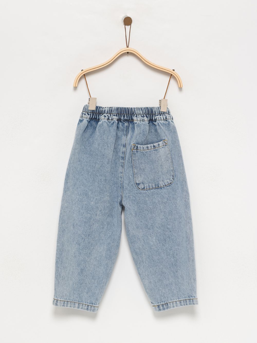 ג’ינס בהיר