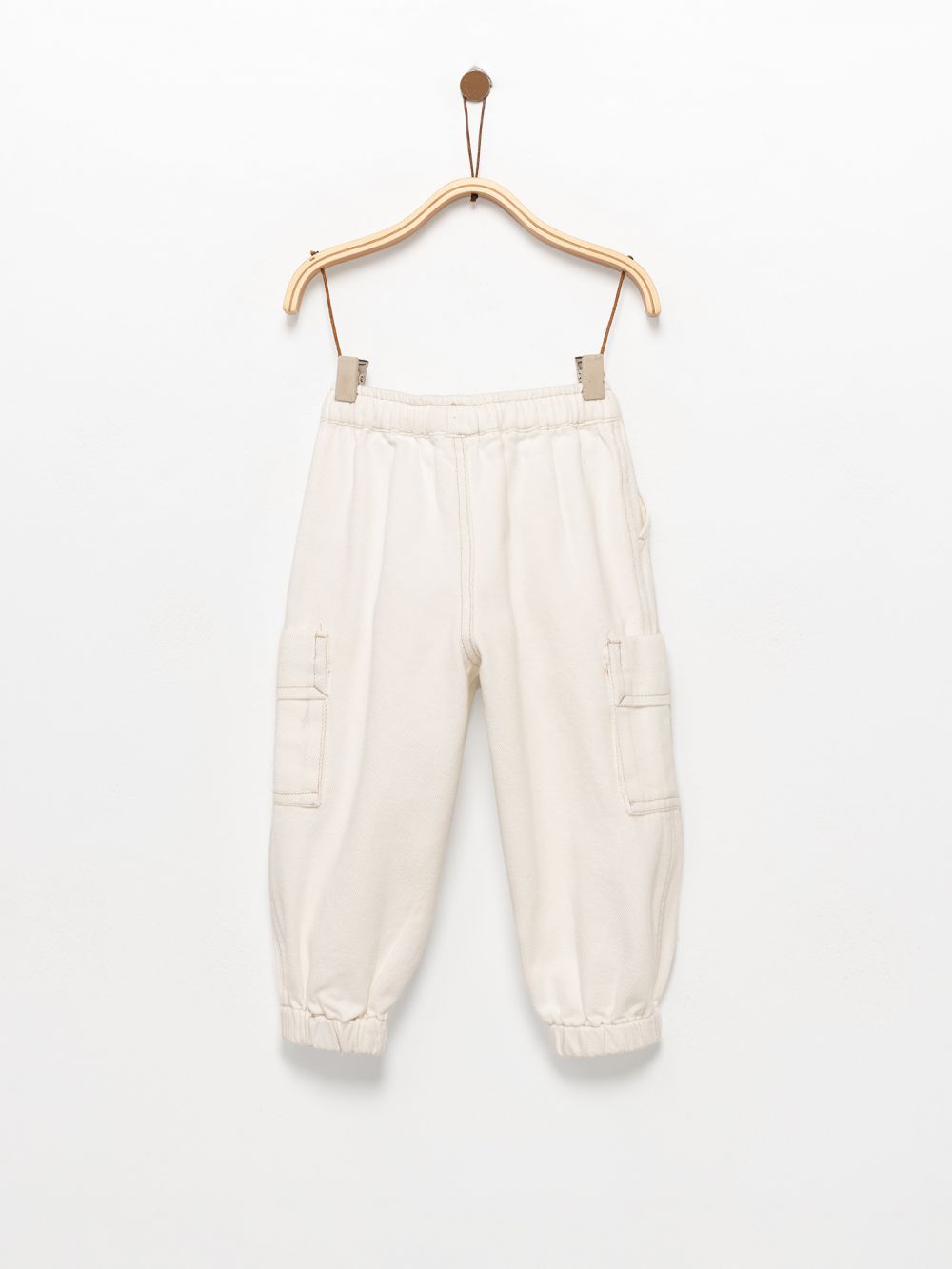 ג׳ינס לוס עם מותן אלסטית