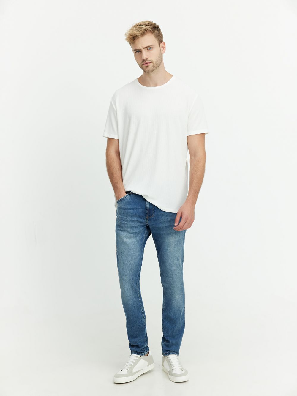 ג’ינס פרימיום SUPER SLIM