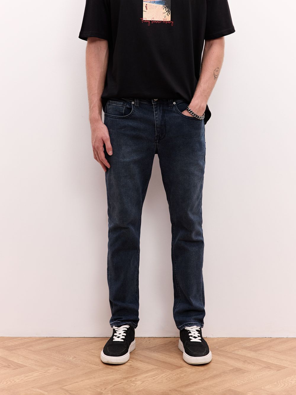 ג׳ינס בגזרת SLIM