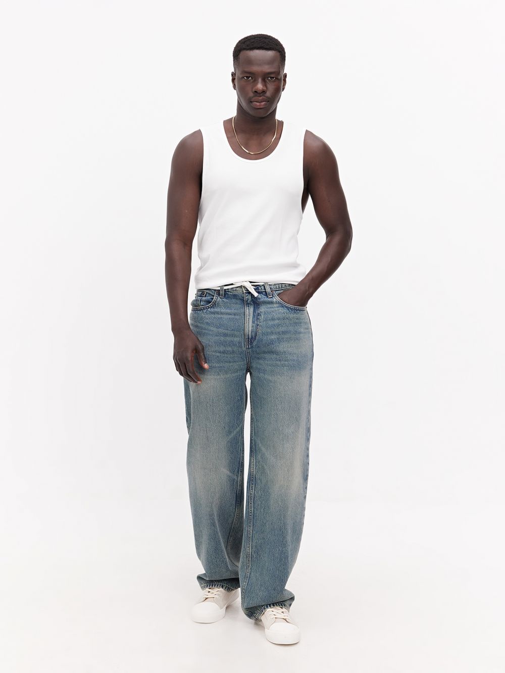 מכנסי ג’ינס רחבים