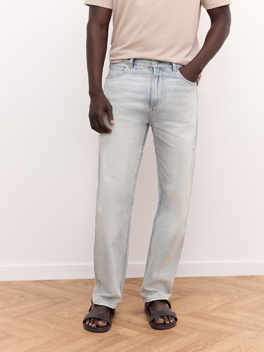 ג׳ינס עם תפר מסתובב