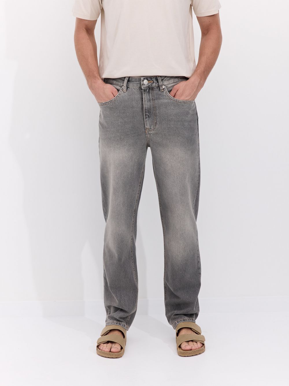 מכנסי ג׳ינס רחבים