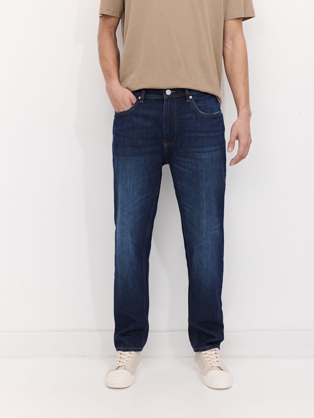 ג׳ינס בגזרת straight vintage
