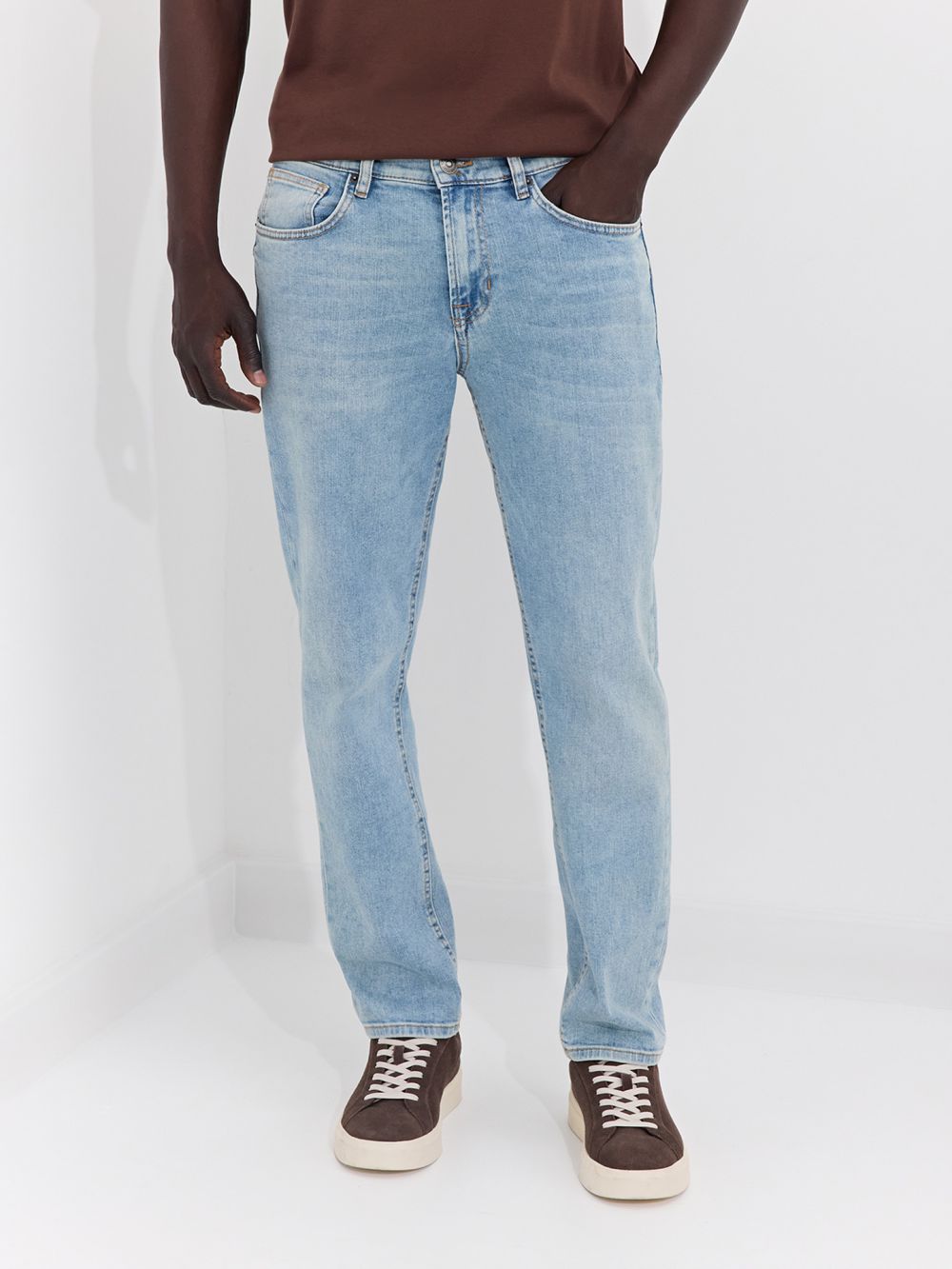 ג׳ינס בגזרת SLIM