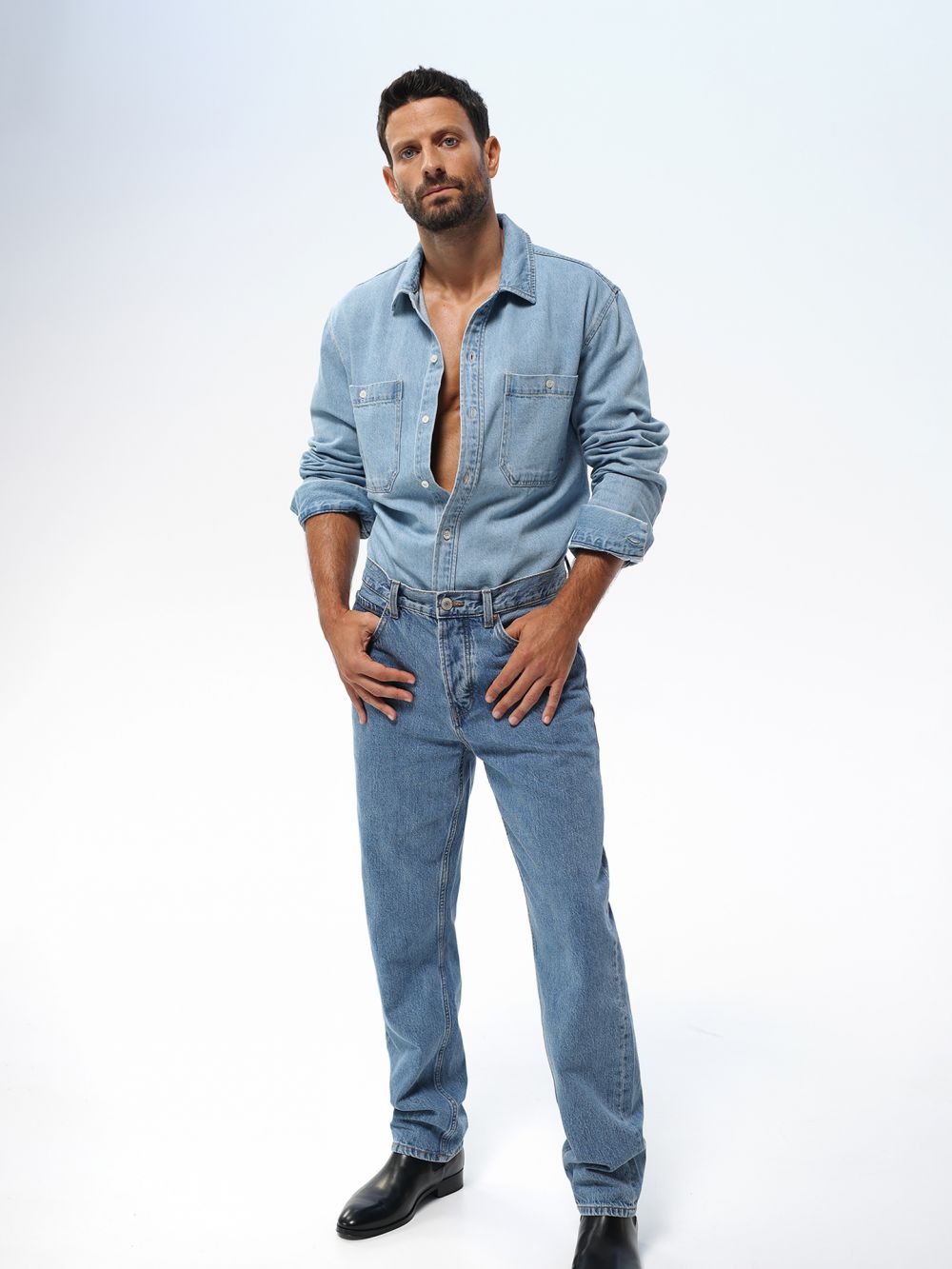 ג’ינס בגזרת SLIM