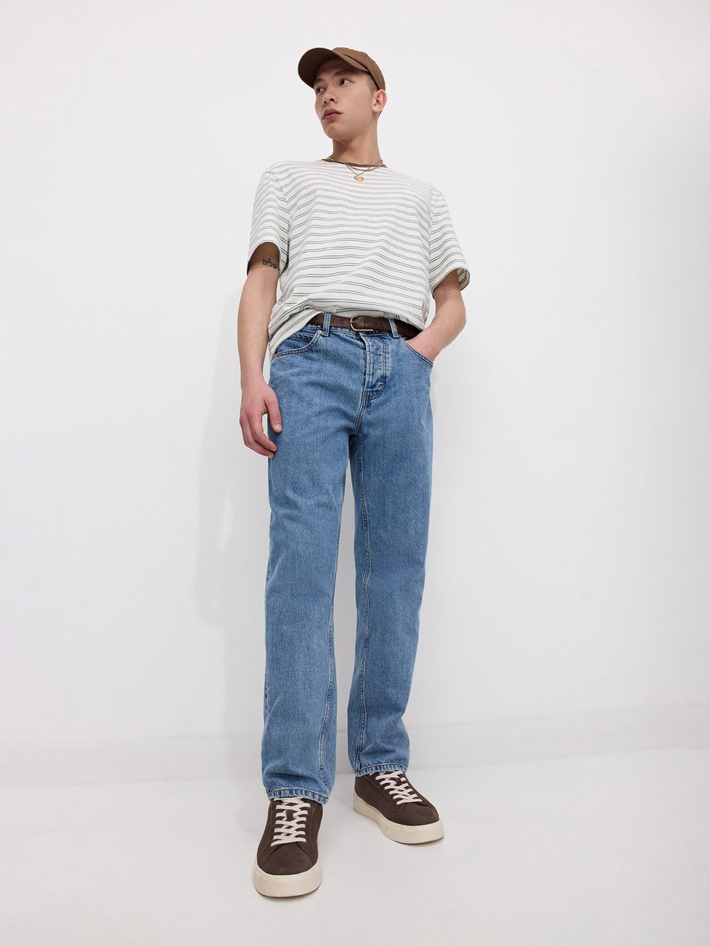 ג’ינס בגזרת STRAIGHT