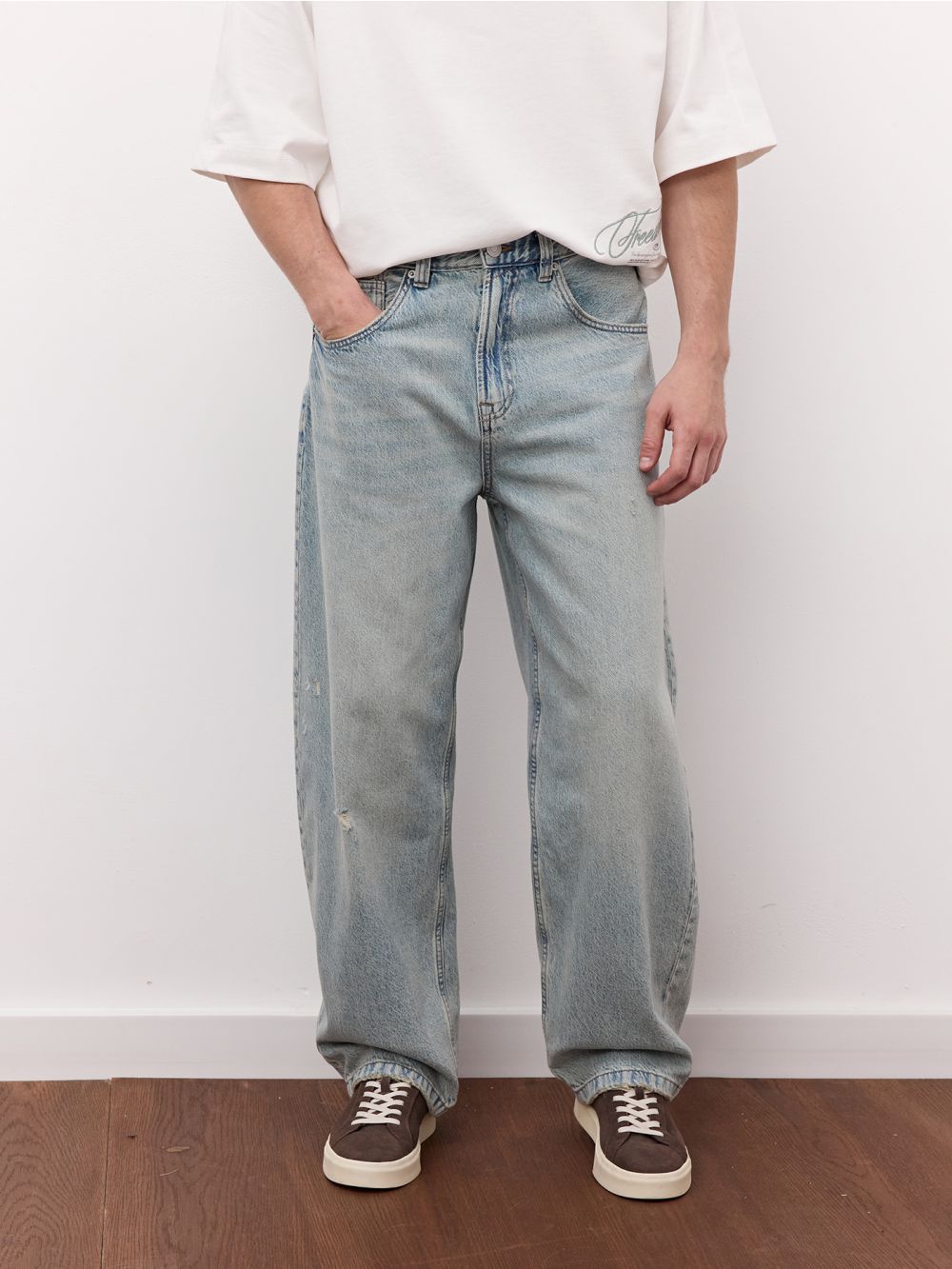 ג׳ינס BAGGY במראה משופשף