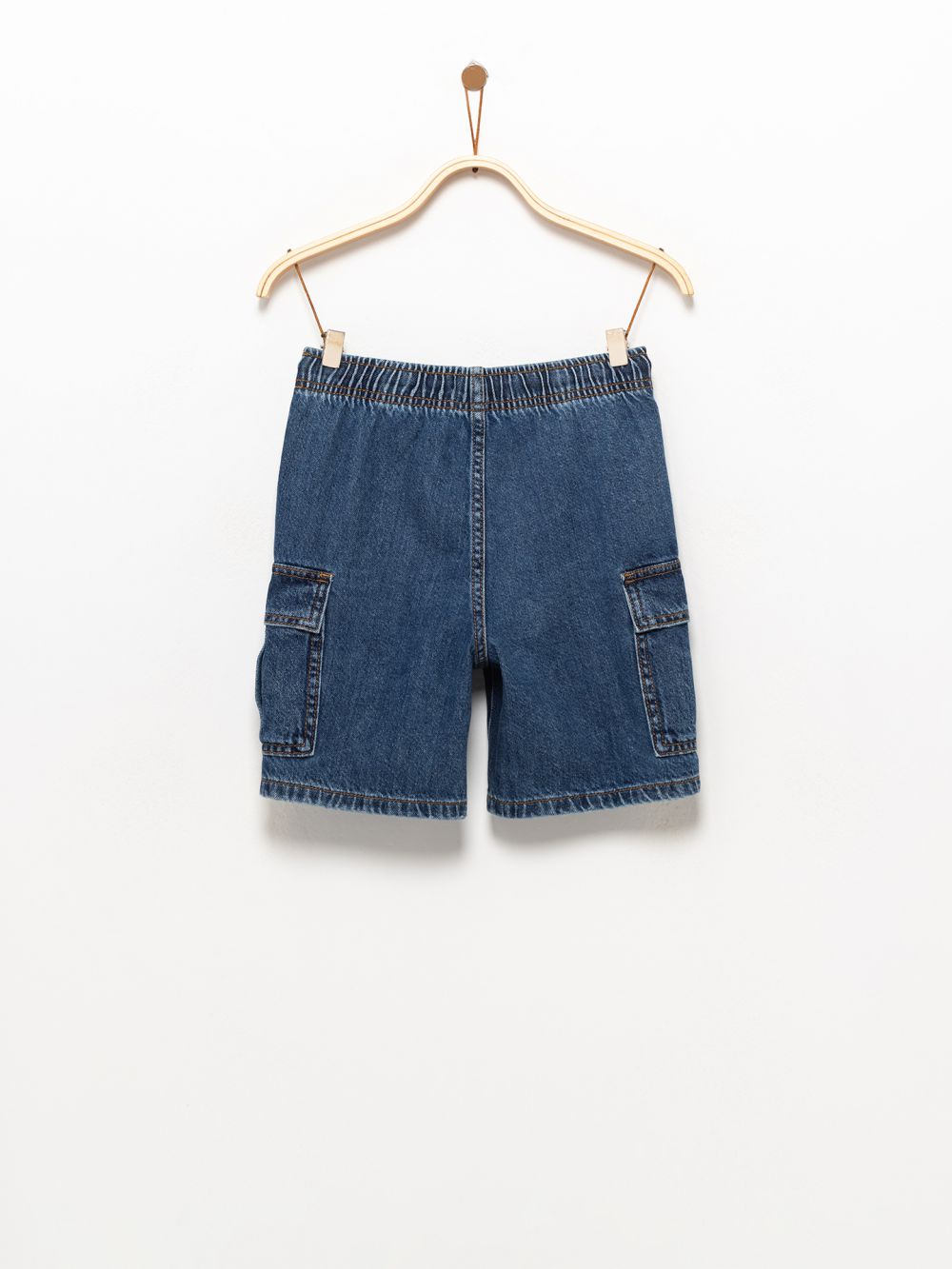 דגמ”ח ג’ינס קצר