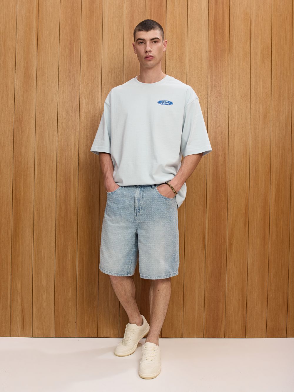 ברמודה ג׳ינס עם טקסטורה