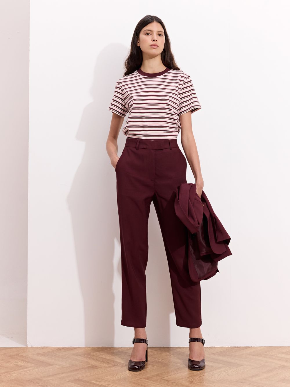 מכנסיים מחויטים עם גומי