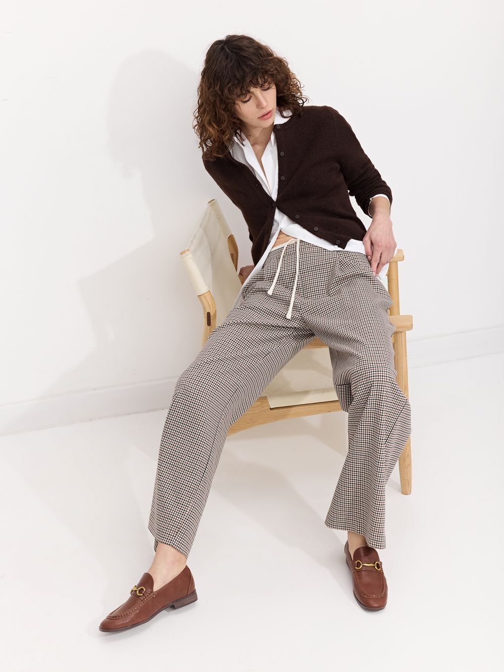 מכנסיים מחויטים רחבים