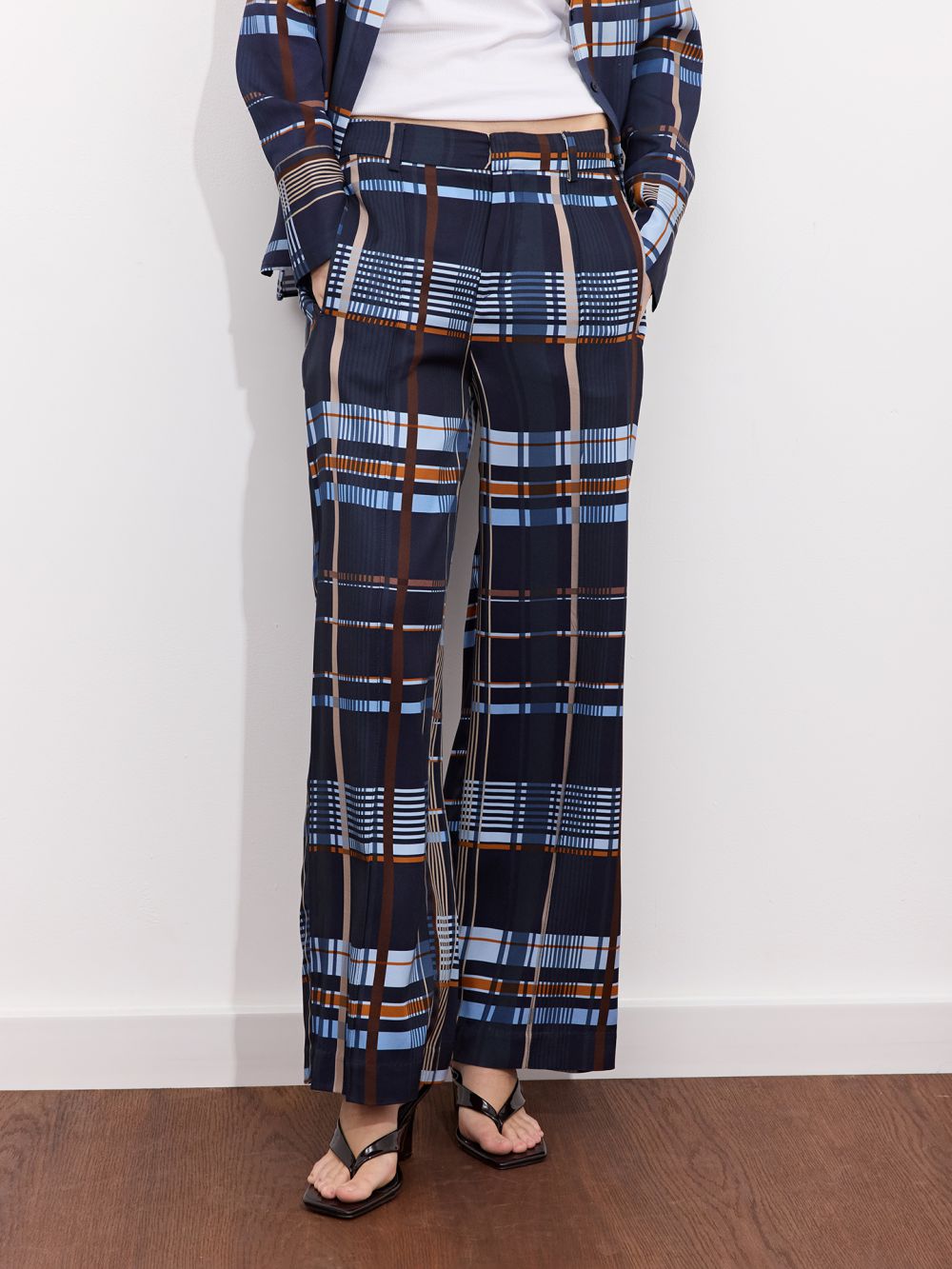 מכנסיים משובצים