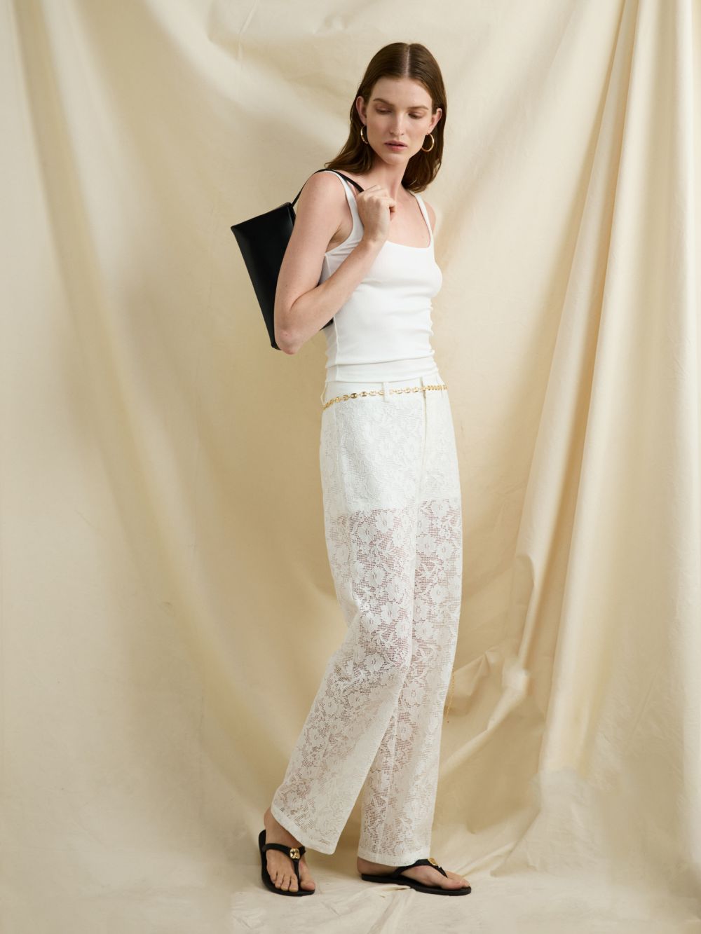 מכנסי תחרה Mid waist  עם רגל ישרה