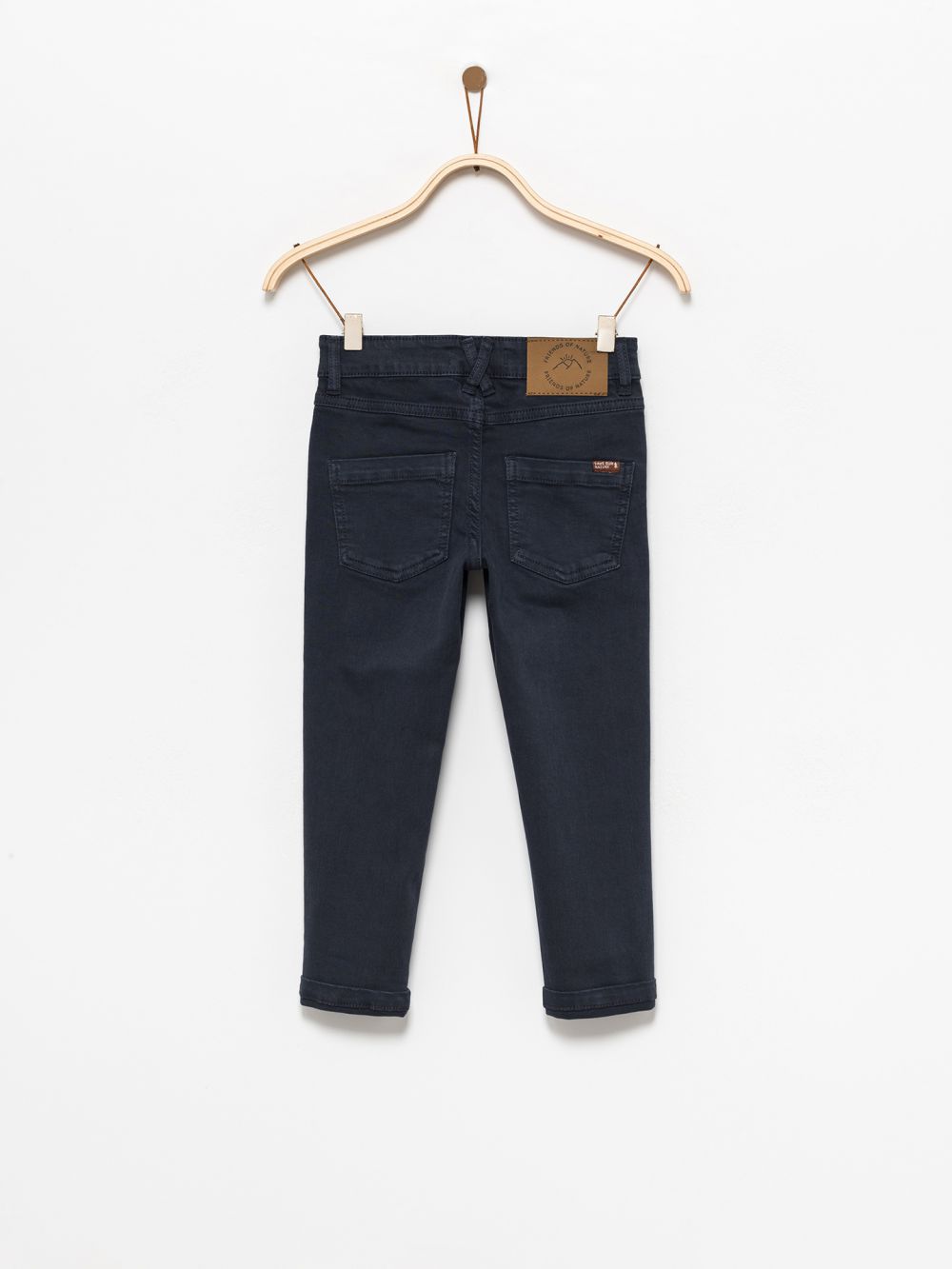 מכנסי ג’ינס ארוכים