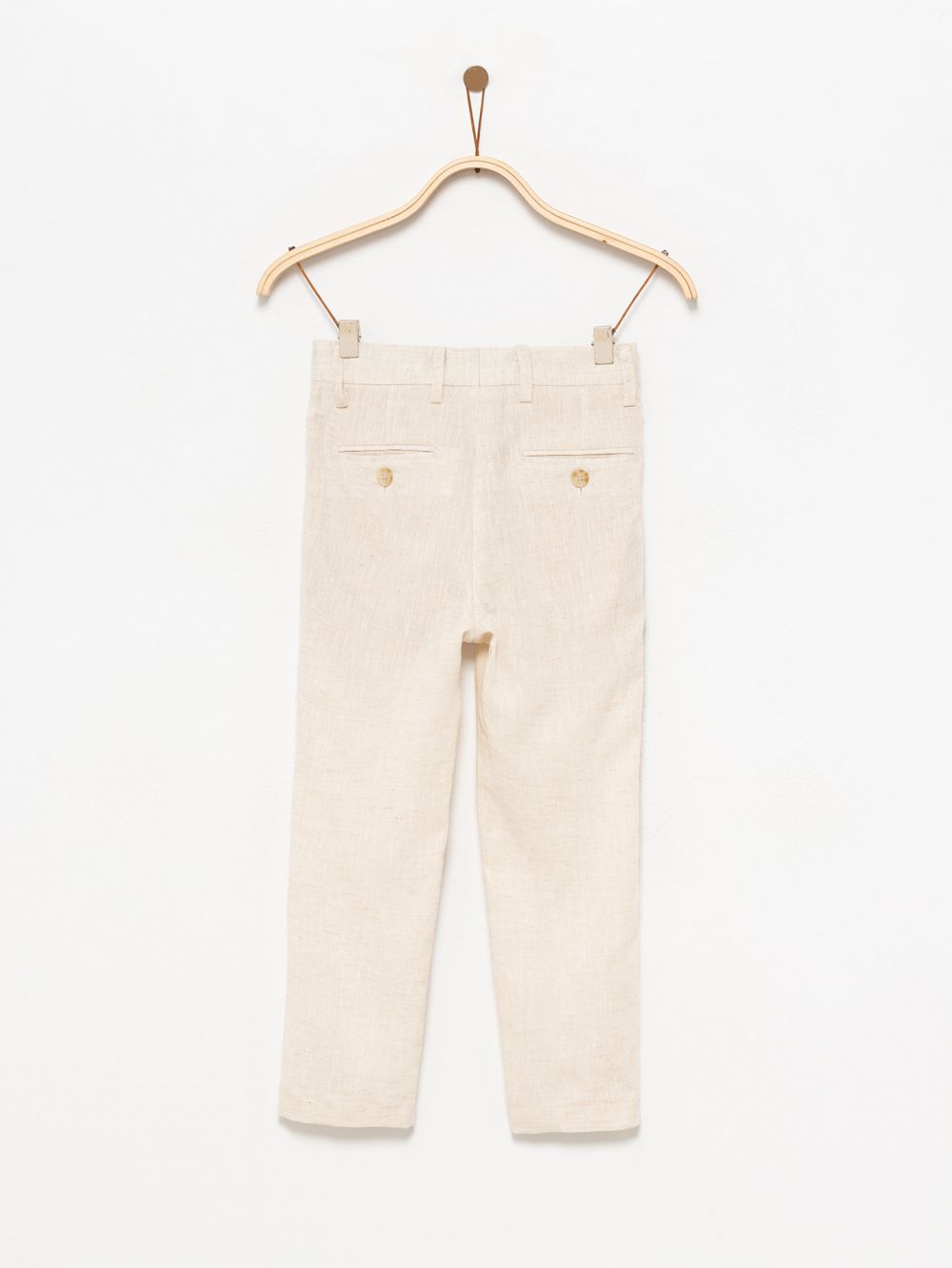 מכנסיים מחויטים