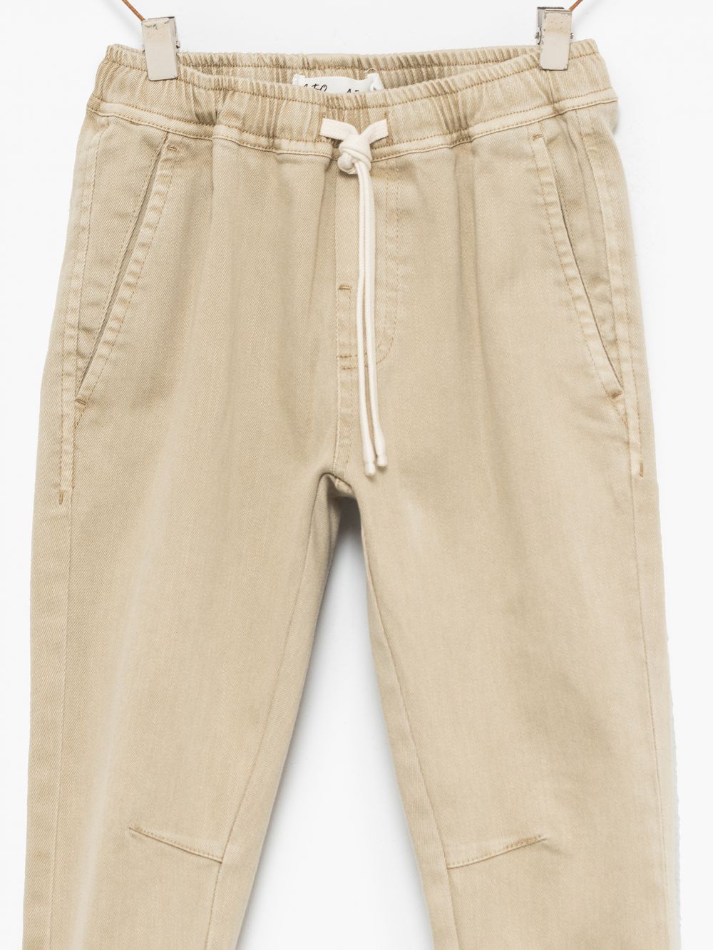 מכנסיים עם גומי