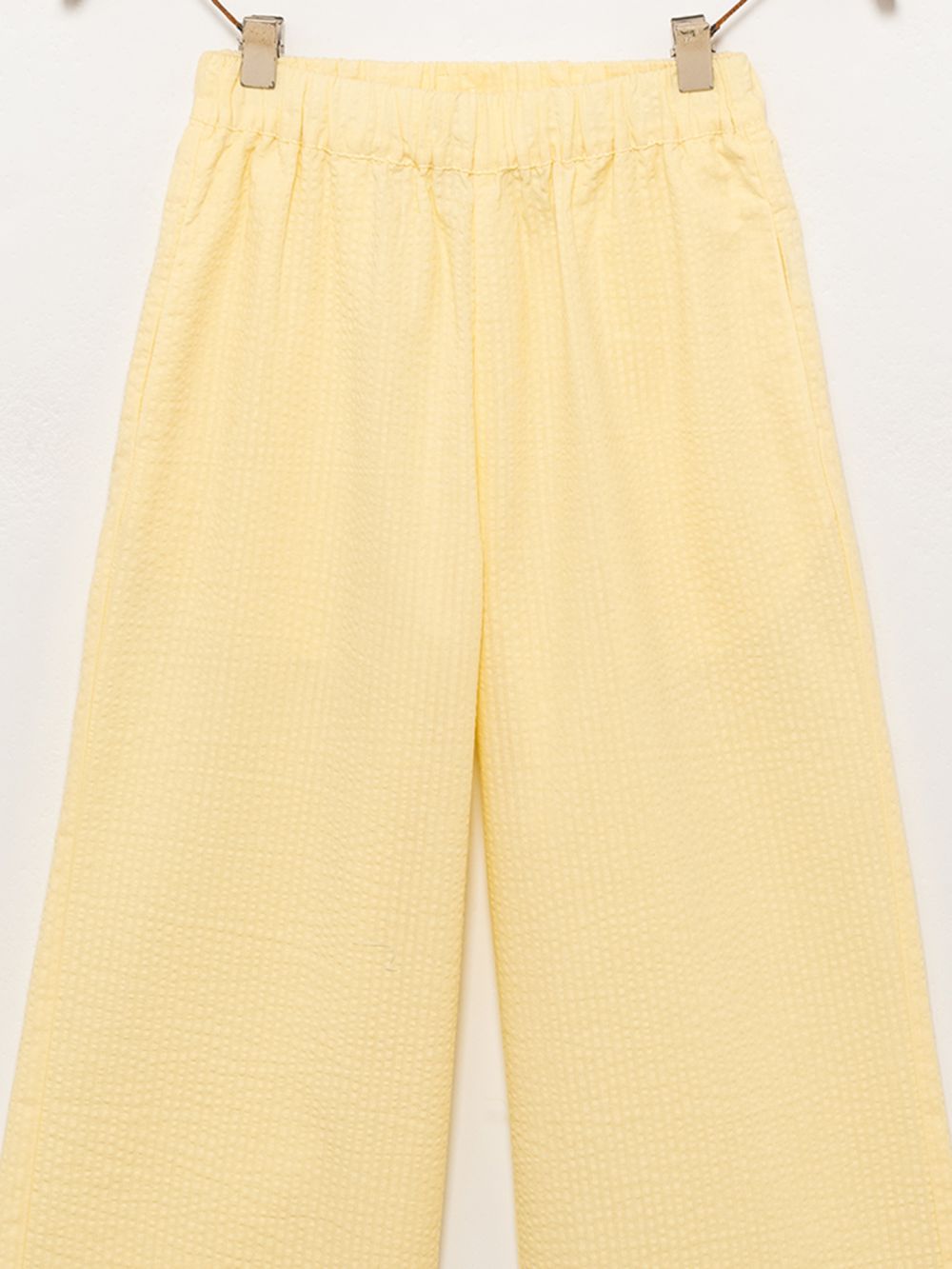 מכנסיים בד טקסטורה