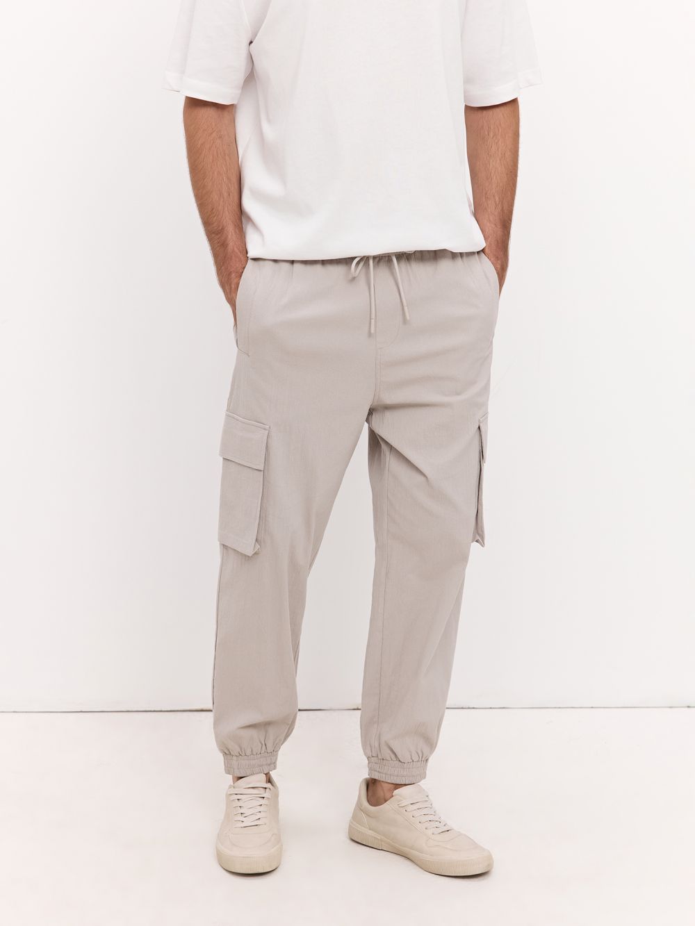 דגמ״ח JOGGER עם מותן אלסטית