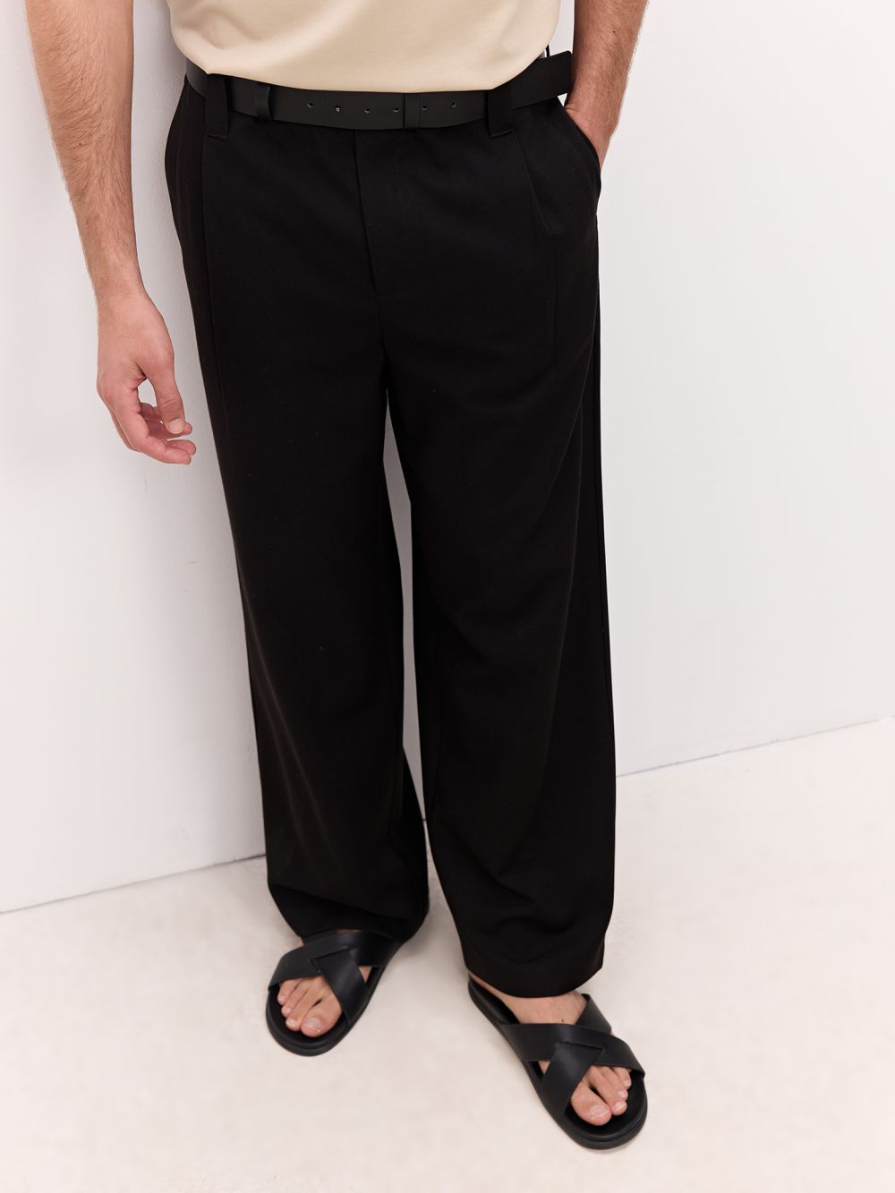 מכנסיים מחוייטים