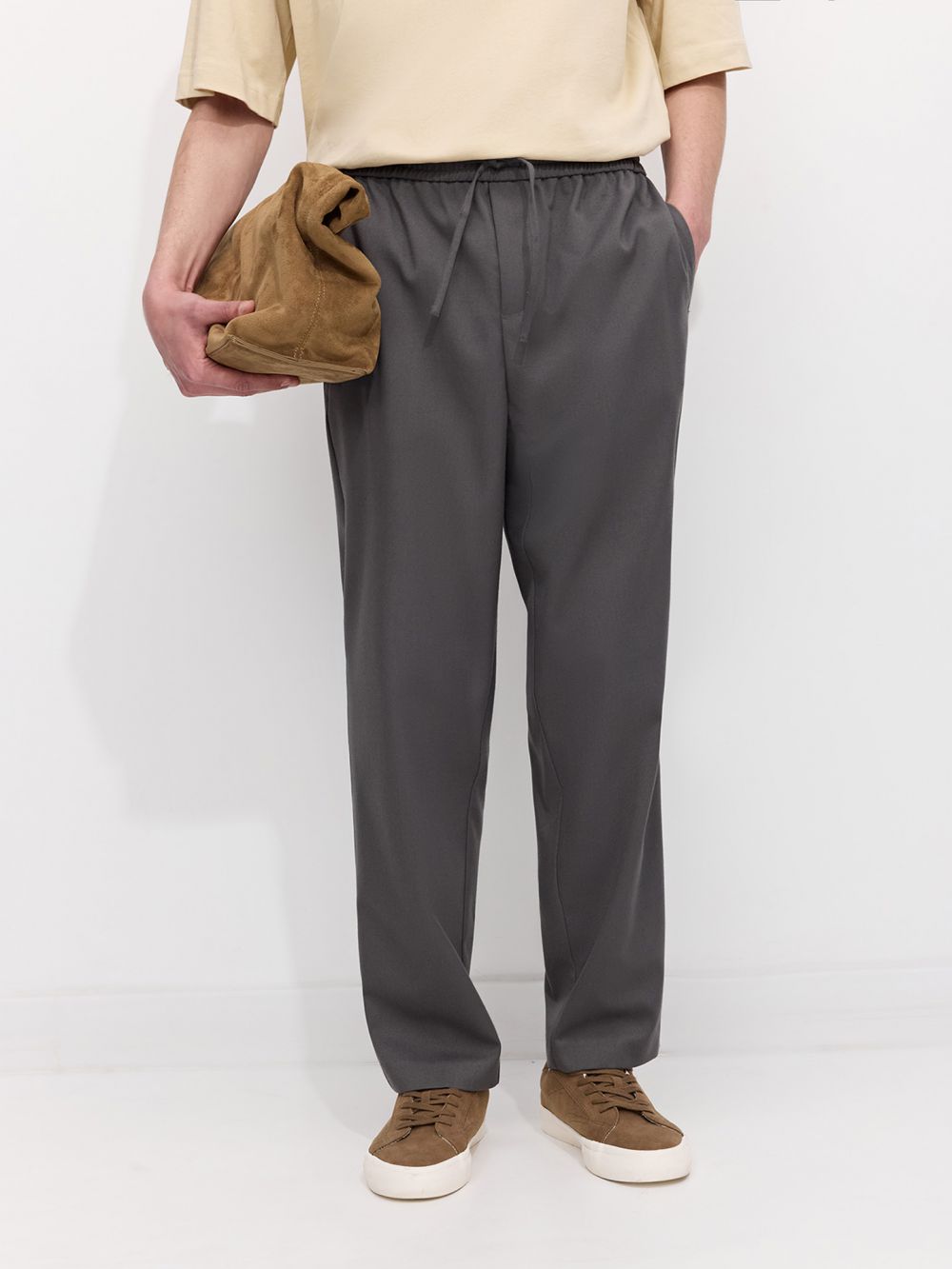 מכנסיים מחוייטים