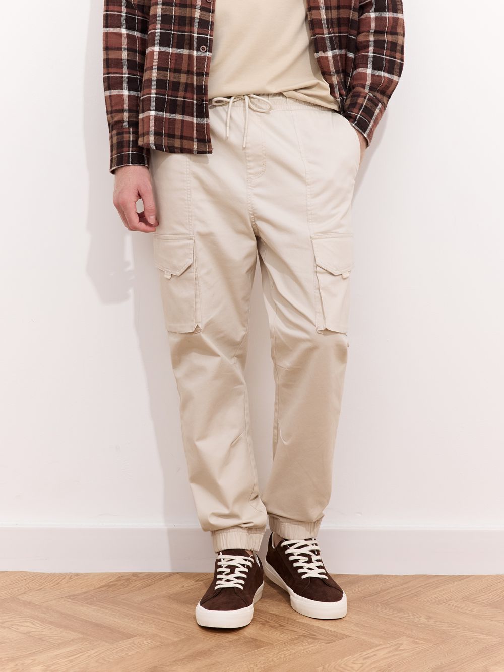 מכנסיים עם גומי וכיסים