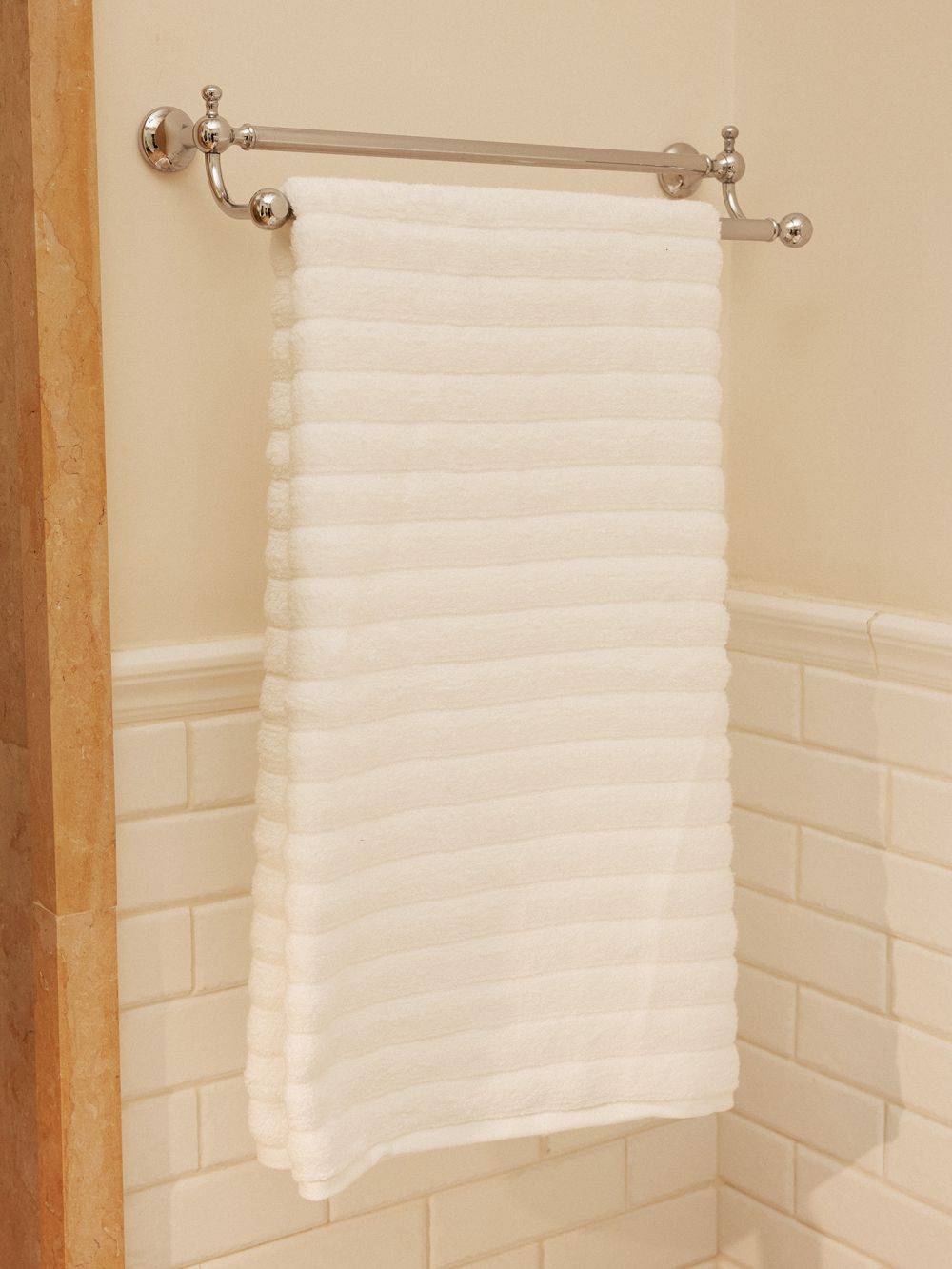 מגבת  זירו טוויסט 90*50 700GSM