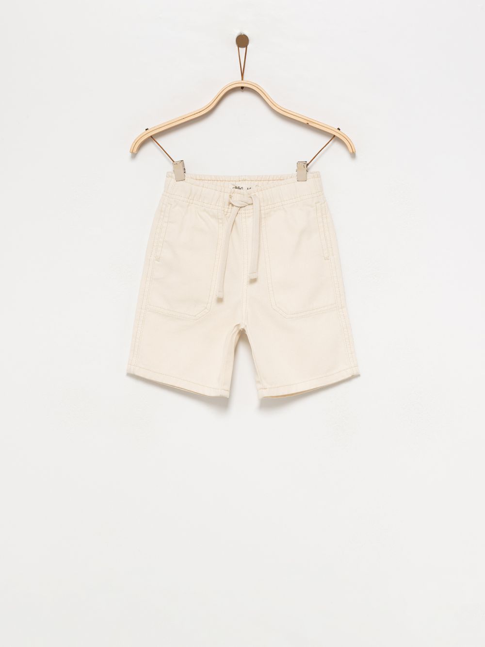 ג׳ינס קצרים