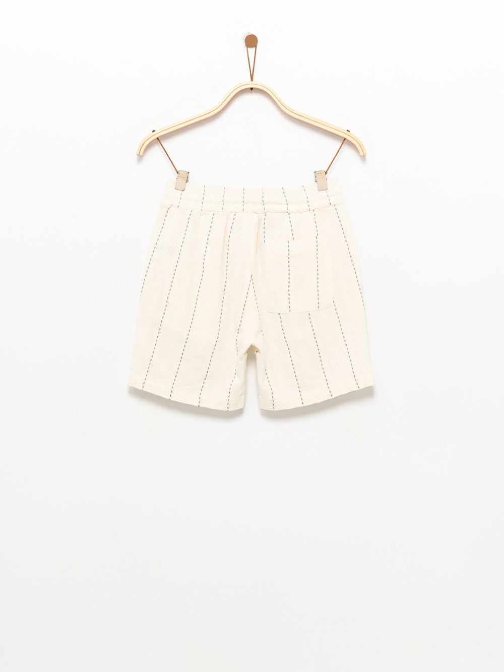 מכנסיים מבד טקסטורה