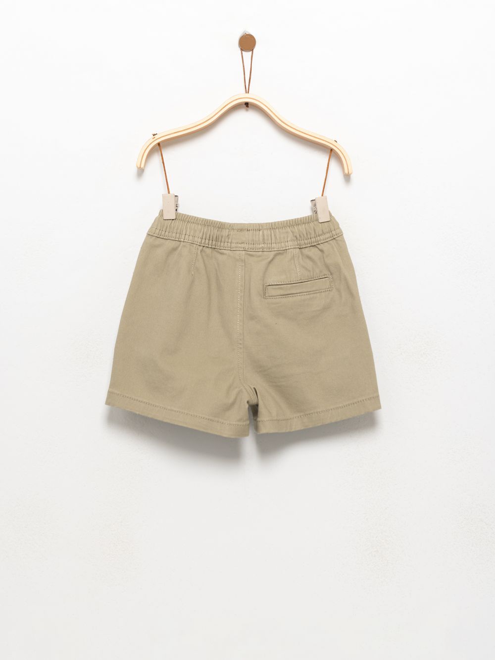 מכנסיים בגזרת צ’ינו