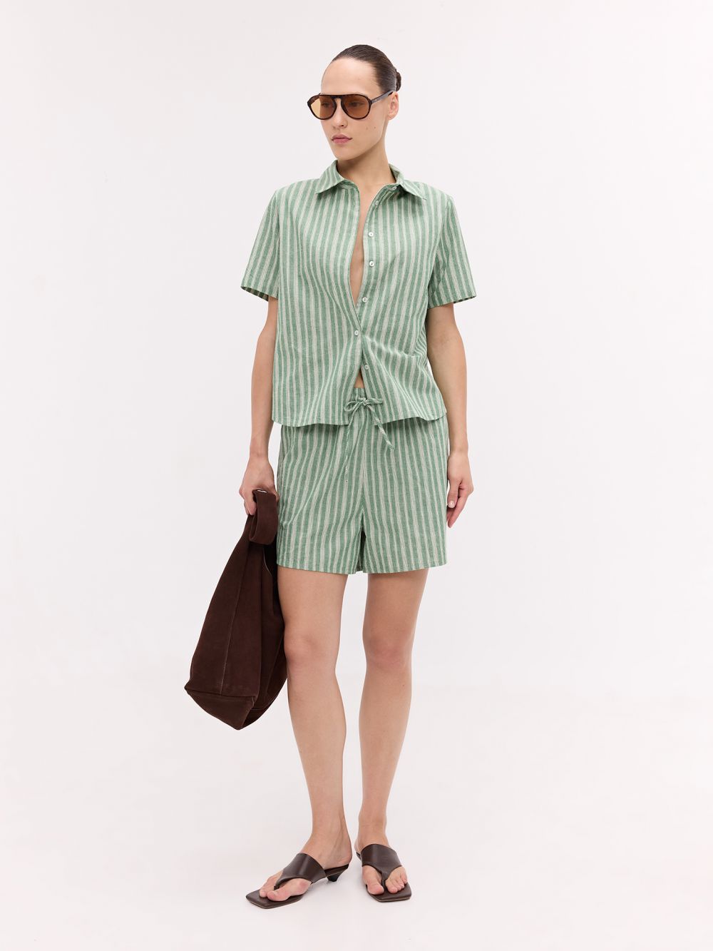 שורט עם פסים