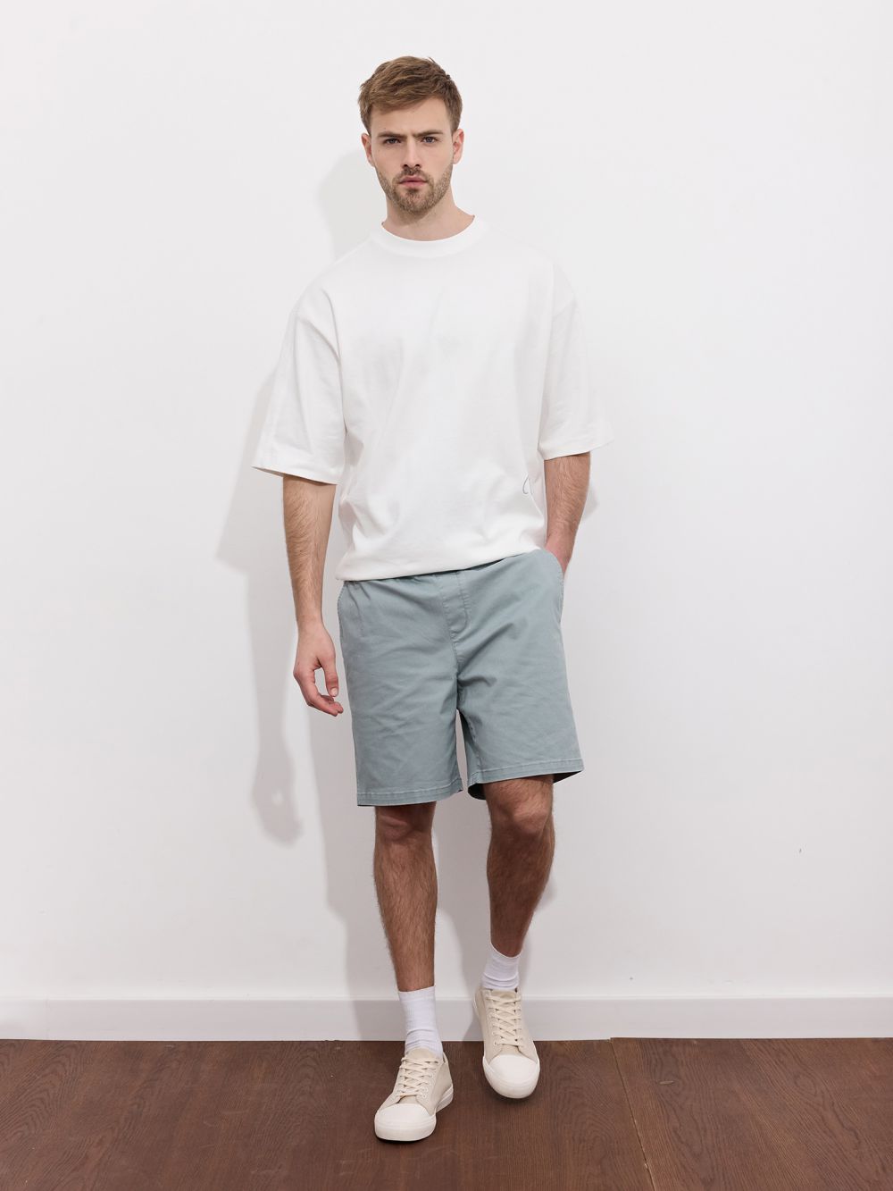 ברמודה עם גומי במותן