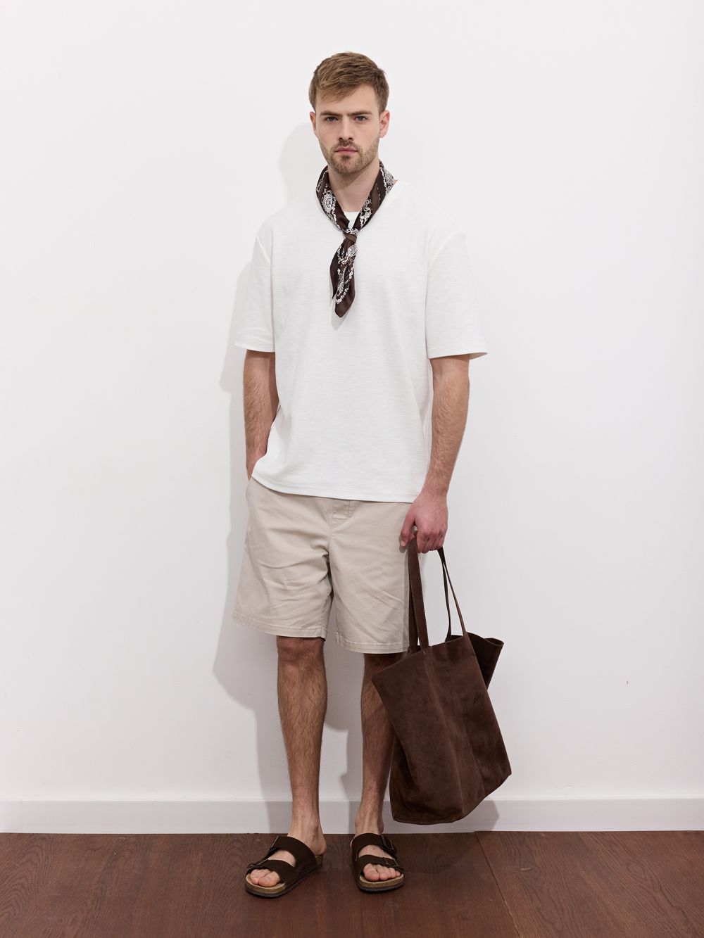 ברמודה עם גומי במותן