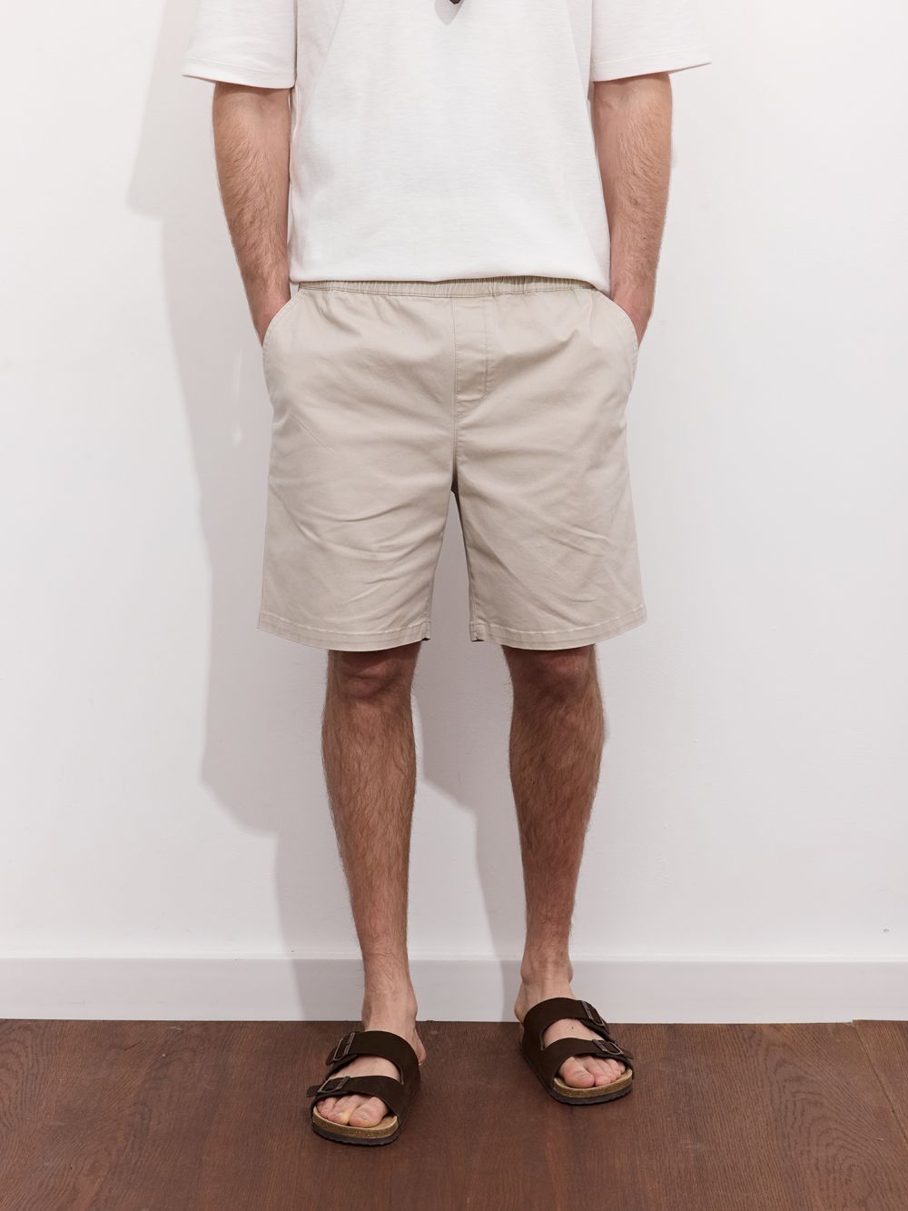 ברמודה עם גומי במותן